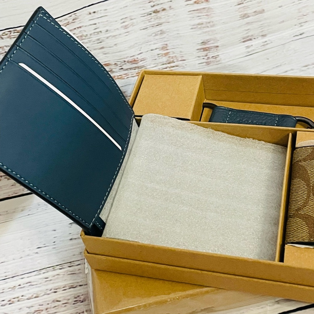 NWT Coach Boxed 3 In 1 Wallet Gift Set In Colorblock Signature Canvas - Picture 3 of 7